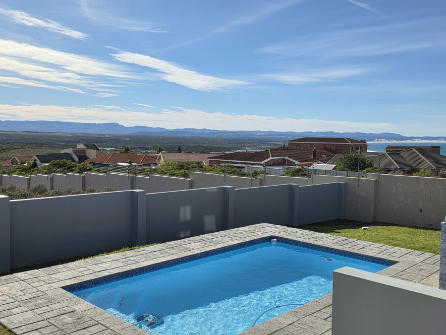 3 Bedroom Property for Sale in Wavecrest Eastern Cape